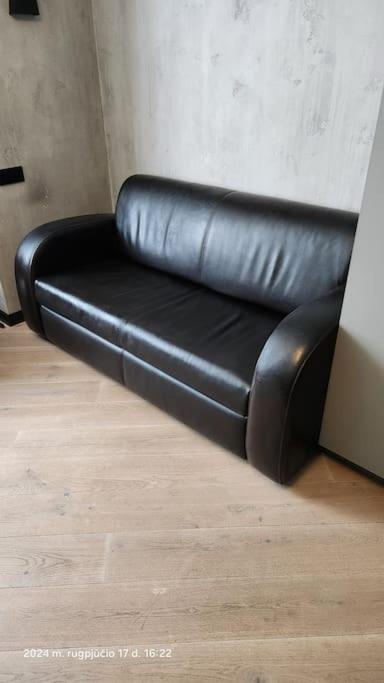 Happy Exclusive Studio, Self Check In, Parking